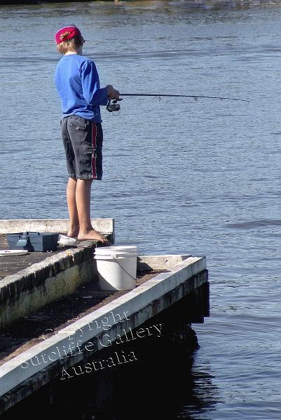 PC17.jpg - Sunday fishing. A favourite relaxation all over the world.