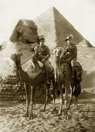 Light Horse troopers posing in front of the sphynx